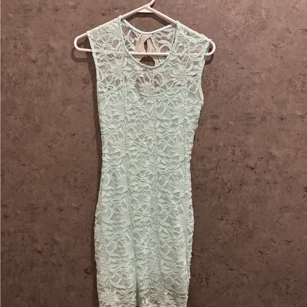 Elegant Lace Sleeveless Dress - Mint Green